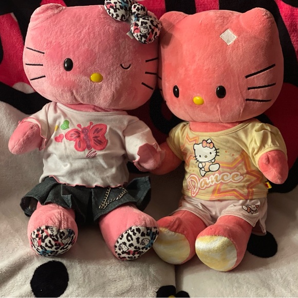Hello Kitty Build a bear fully clothed and still new - Picture 8 of 13